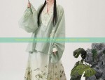 Parent-Child Harmony in Traditional Hanfu Fashion