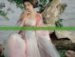 Styling a 34-Code Shoe for a Traditional Cheongsam