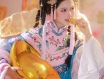 Embracing Modernity in 2024:Youthful Short Qipao with Modern Twist