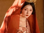 The Elegance of Cheongsam and High Heels:A Celebration of Traditional Beauty and Modern Grace
