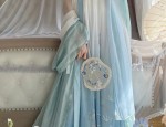 Gorgeous Cheongsam Elegance at High-End Performances:A Closer Look