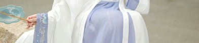 The Peach Blossom Luck and the Charm of Hanfu Fashion