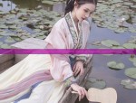 The Wedding Gown of Good Fortune:Qipao for the Brides Mother