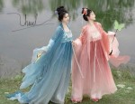 The Qipao-Clad Chinese Beauty:Embracing Traditional Elegance