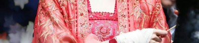 The Enchanting Beauty of White Hanfu Robes:A Tale of Ancient Chinese Elegance