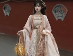 Wine Red Cheongsam with Fish Tail Skirt:A Glamor of Traditional Elegance and Modern Charm