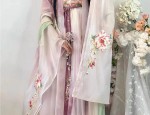 Plus Size Pink Horseface Skirt:A Fashionable and Comfortable Choice
