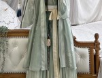 The Safety Feature of Horseface Skirt:Anti-春光 Exposure Fasteners