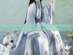 The Elegance of Qipao and High Heels:A Fashionable Fusion