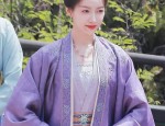 The Chic Combination of Neck-Tie Blouses and Horseface Skirts:Fashion Trends and Styling Tips