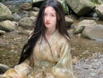 Initial Autumn Elegance:The Revival of Hanfu Fashion