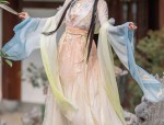 The Splendor of Jingyun’s Horseface Skirt Set
