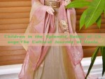Children in the Splendid Robes of Change:The Cultural Journey of Hanfu