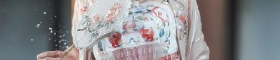 The Splendid Charm of Lotus-Inspired Hair Ornaments in Traditional Hanfu Fashion