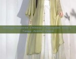 Vintage-Inspired Chinese Cheongsam with a Tangy Acetic Touch