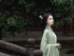 A Little Girl in Hanfu Fashion:A Fairy-like Appearance in Traditional Chinese Tang Costume