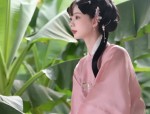 Festive Womens Traditional Chinese Clothing:The Tang Suit Set for the Chinese New Year