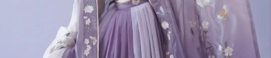 A Purple Miniature Skirt with a Horseface Pattern for the Petite Dame
