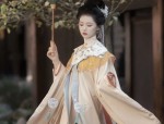 The Golden Tapestry of Horseface Skirt:A Dedicated Fabricry