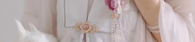 Dance of the Parasoil and Cheongsam:The Blend of Tradition and Modernity