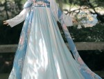 Magazine Dames Pink Cheongsam:A Tale of Elegance and Charm