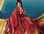 White Chinese Cheongsam:A Traditional Elegance