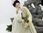 The Evolution of Broken-Shoulder Cheongsam Pattern:A Journey Through Traditional and Modern Design