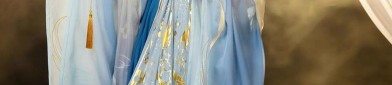 Latest Trends in Cheongsam-Inspired Long-Skirted Evening Gowns