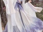 The Charm of Sleeve-to-Mid-Chest Cheongsam Dress with Three-Quarter Length Sleeves