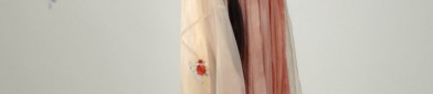 Reimagining the Cheongsam:Innovations in Short-Haired Style