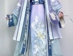 Qipao:A Glimpse into the Splendid Beauty of Traditional Chinese Dress