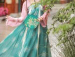 Embracing Modernity in Traditional Splendor:Plus-Size Neo-Chinese Cheongsam Skirts