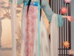 Petite汉服女子的夏日风采，汉服穿搭指南与时尚启示