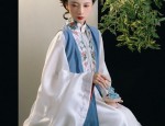 The Red Willing of Flower-Wedding Hanfu:A Journey Through Time