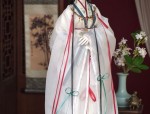 Exploring the Essence of Suzhou Silk Cheongsam:A Traditional Elegance