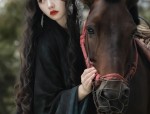 A Little Girl in a Splendid Hanfu Cape:The Enchantment of Traditional Chinese Fashion