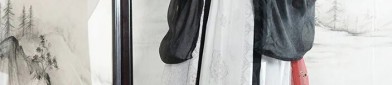 The Evolution of Chinese Traditional Clothing:The Hooded Cape,Shawl and Hanfu