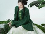 Elegance in Mini:The Charm of Miniature Black Horseface Skirt