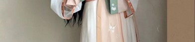 The Rise of Hanfu Fashion among High School Girls in Summer