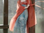 Plus-Size Fashion:Embracing the Beauty of a Horseface Skirt with a Stylish Blouse