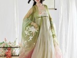 Reimagining Traditional Tangzhuang:Modernizing Chinese Heritage Clothing