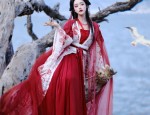 Elegant Headwear for Horseface Skirt:A Stylish Guide