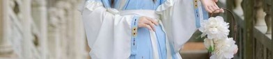 The Elegance of Traditional Chinese Clothing:The Story of Luo Mengs Tang Suit