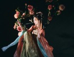 The Charm of Hanfu Fashion:A Closer Look at the Waisted Style with Qiyao Inner Linings