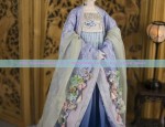 The Cheongsam Style of Spring Festival Gala Hostesses:A Closer Look into the Traditional Elegance
