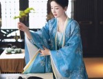 The Story of a Traditional Cheongsam-Clad Aristocratic Lady of the Republic of China