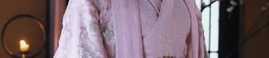 The Splendor of Glass:Hanfu in a TV Drama