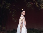 The Charm of a Black Cheongsam for a Petite,Curvier Lady