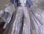 The Elastic Charm of Un-Slit Cheongsam:A Closer Look