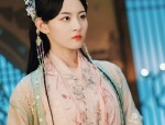 The Elegance of Simple Version of Ma-Face Skirt in Traditional Chinese Clothing